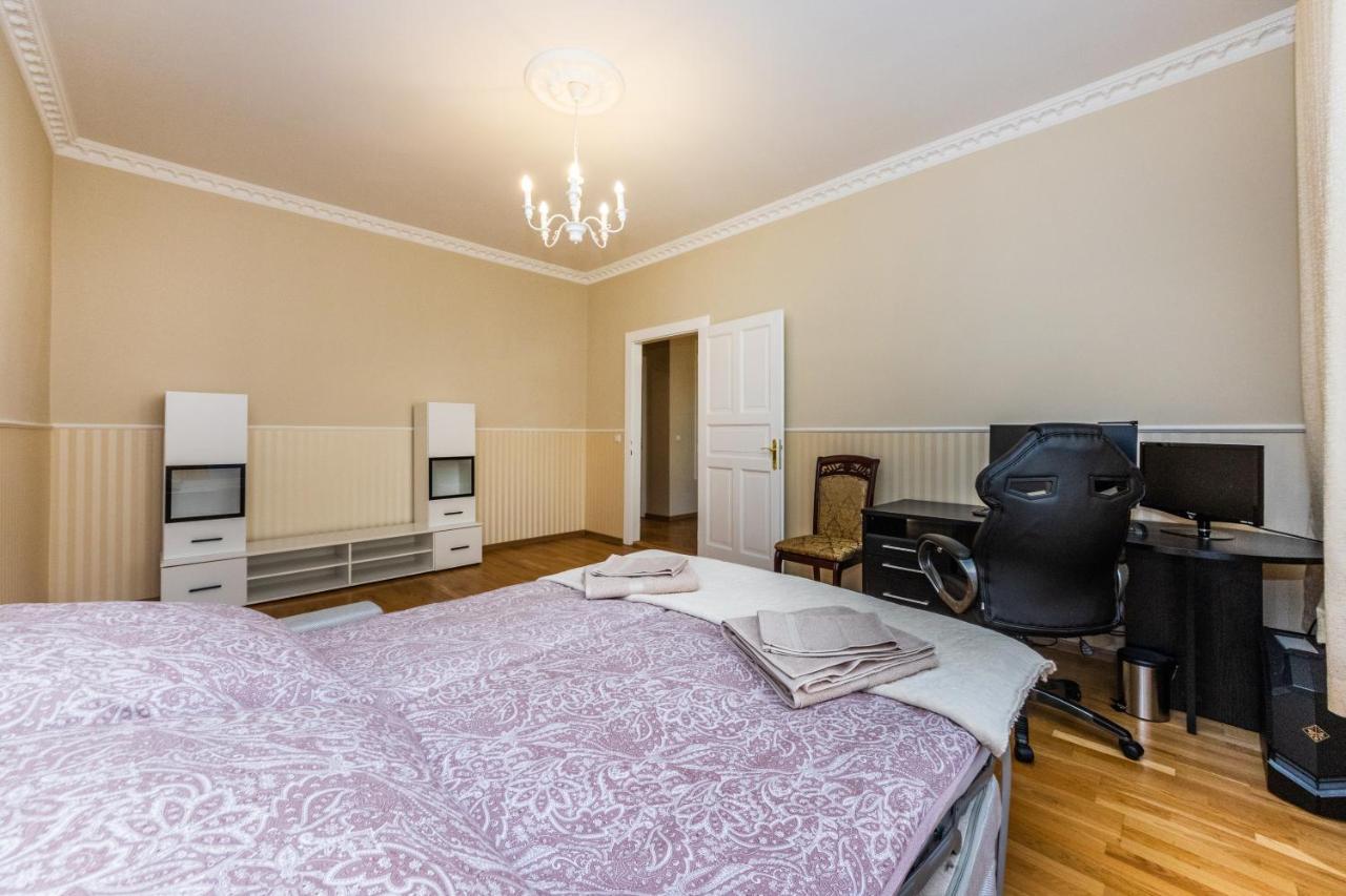 布拉格Prostorny Tripokojovy Apartman U Nabrezi Vltavy公寓 外观 照片